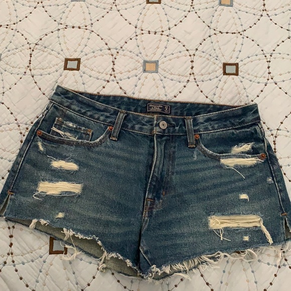 Abercrombie & Fitch Pants - Abercrombie and Fitch women’s jean shorts size 27
